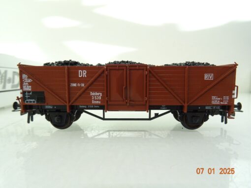 M+D H0 121 Hochbordwagen mit Kohle der DR Zone-Fr in OVP PR5066 – Bild 3