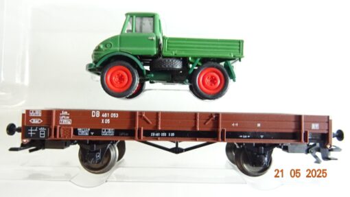 Märklin H0 00761-22 Niederbordwagen mit Ladung Unimog der DB in OVP PR7918 – Bild 3
