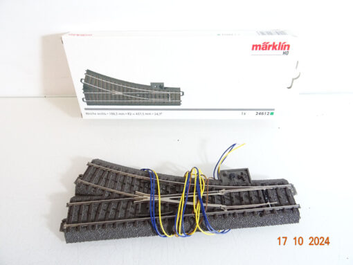 Märklin H0 24612 C Gleis Weiche rechts mit Antrieb siehe Foto in OVP CK3437