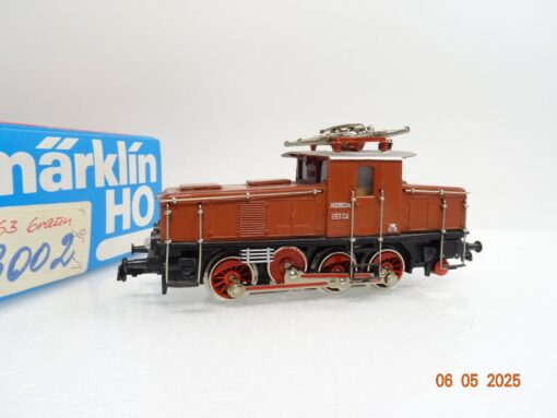 Märklin H0 3002 E-Lok E63 02 der DB in EVP JL456