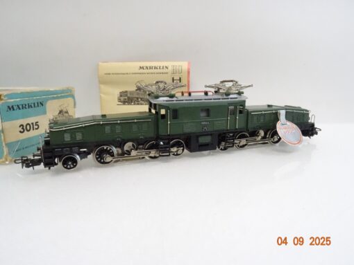 Märklin H0 3015 Schweiz E-Lok Ce 6/8 Krokodil der SBB mit Prüfsiegel OVP JL2798