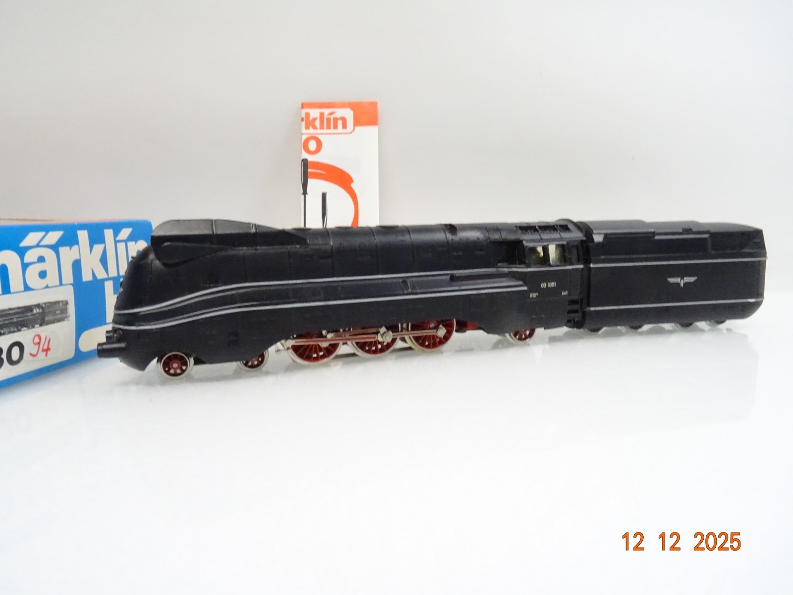 Märklin H0 3094 Dampflok BR 03 1051 der DR Stromlinie in EVP JL5073