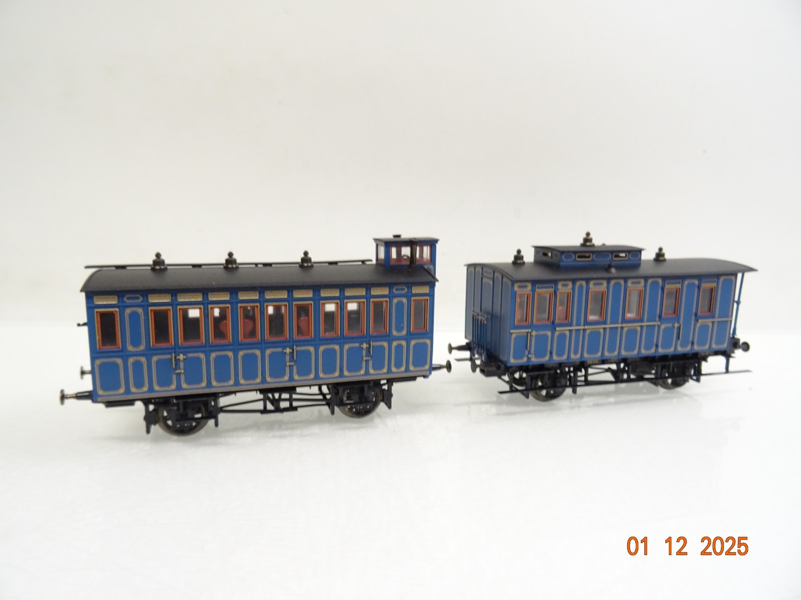 Märklin H0 4398 König-Ludwig-Zug Heizwagen + Servicewagen in OVP JL4799 – Bild 3