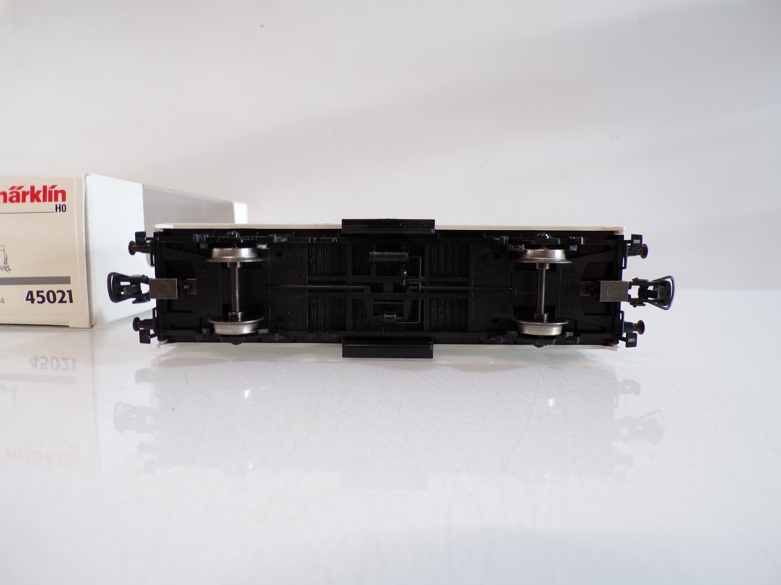 Märklin H0 45021 Kühlwagen Löwenbräu der DB in OVP BH1865 – Bild 4