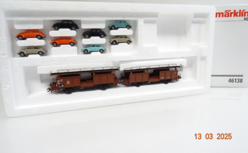 Märklin H0 46138 Autotransportwagen-Paar der DB mit 8 VW Käfern in OVP LE9353