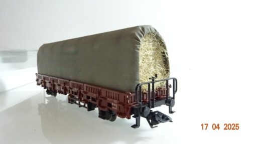 Märklin H0 46976 Rungenwagen mit Strohladung unter Plane der DB in OVP PR7205 – Bild 4
