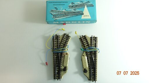 Märklin H0 5117 elekt. Weichenpaar siehe Foto in OVP CK9424