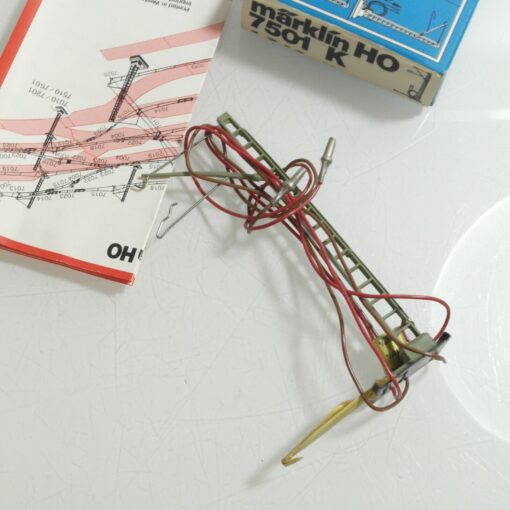 Märklin H0 7501 K Oberleitungs-Anschlussmast mit Kondensator in OVP RG8938 – Bild 3