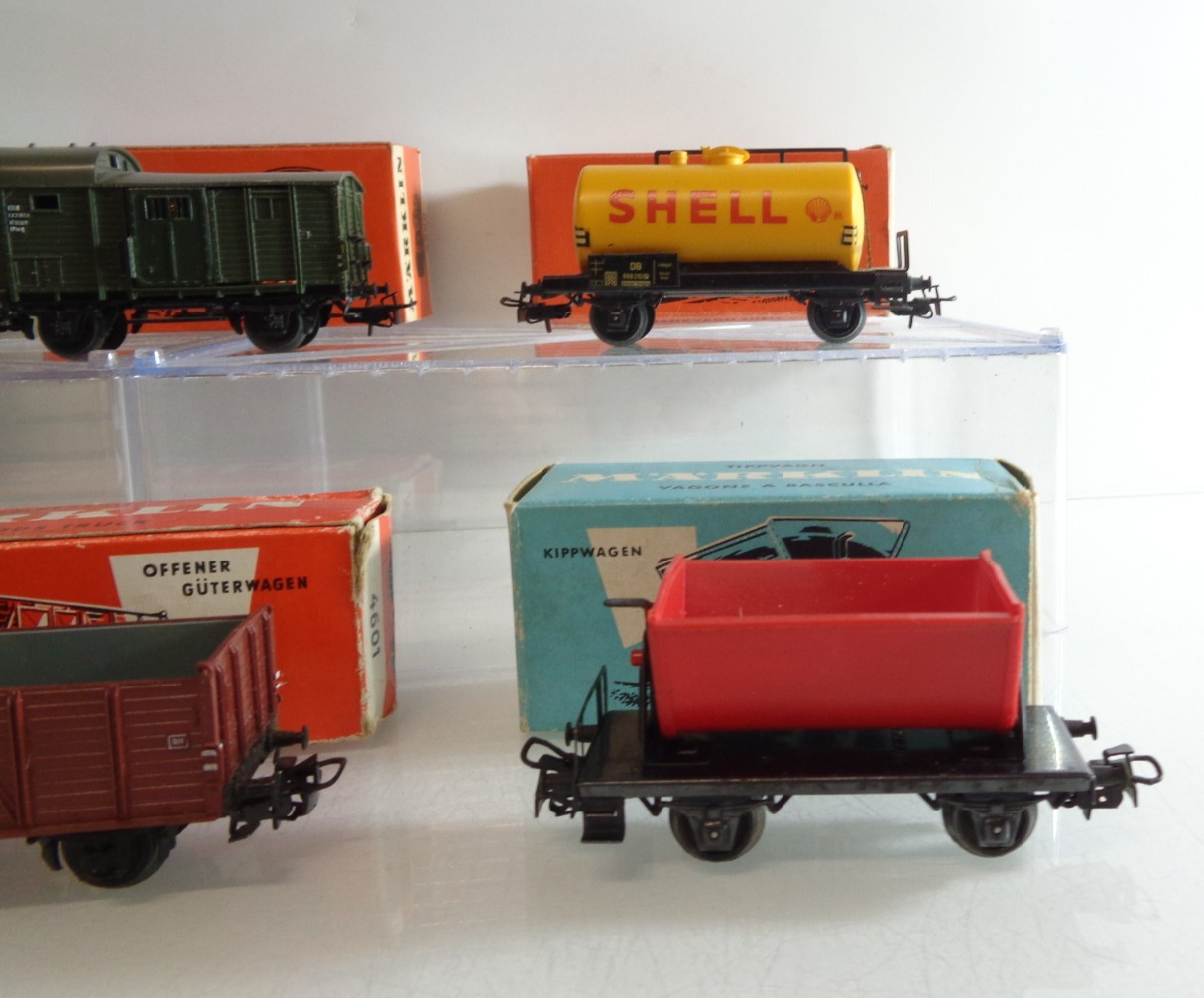 Märklin H0 Güterwagen 8 Stk. der DB  in OVP BH846 – Bild 6