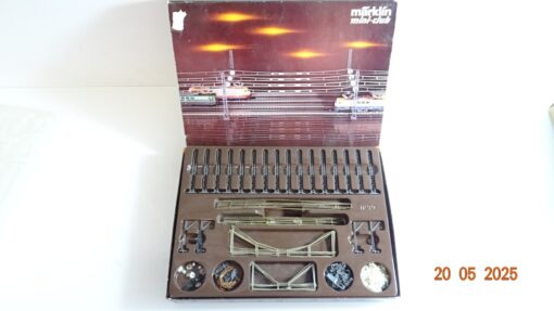 Märklin Spur Z 8199 Oberleitungspackung T1 + T2 + T3 siehe Foto in OVP CK8332