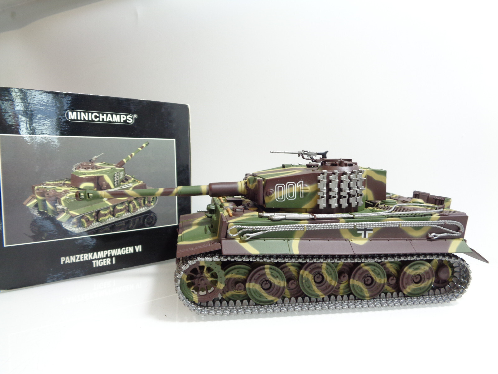 Minichamps 1:35 350 010001 Panzerkampfwagen VI Tiger I France 1944 in OVP JD1801