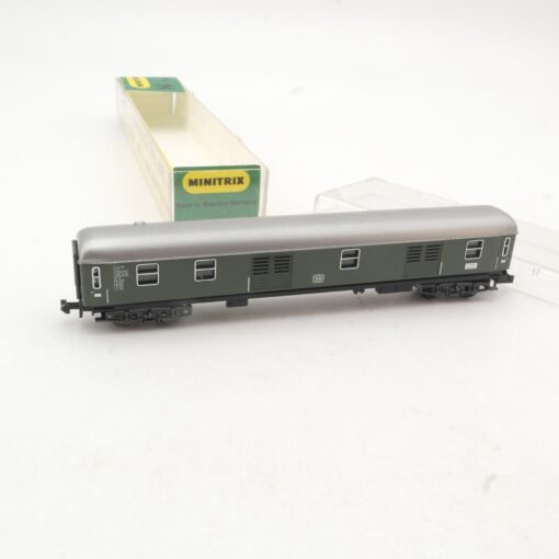 Minitrix N Gepäckwagen Stuttgart München der DB in EVP RR3911 – Bild 3