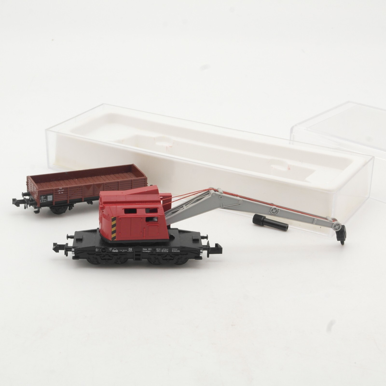 Minitrix N Kranwagen mit Beiwagen der DB in EVP QR7968 – Bild 3