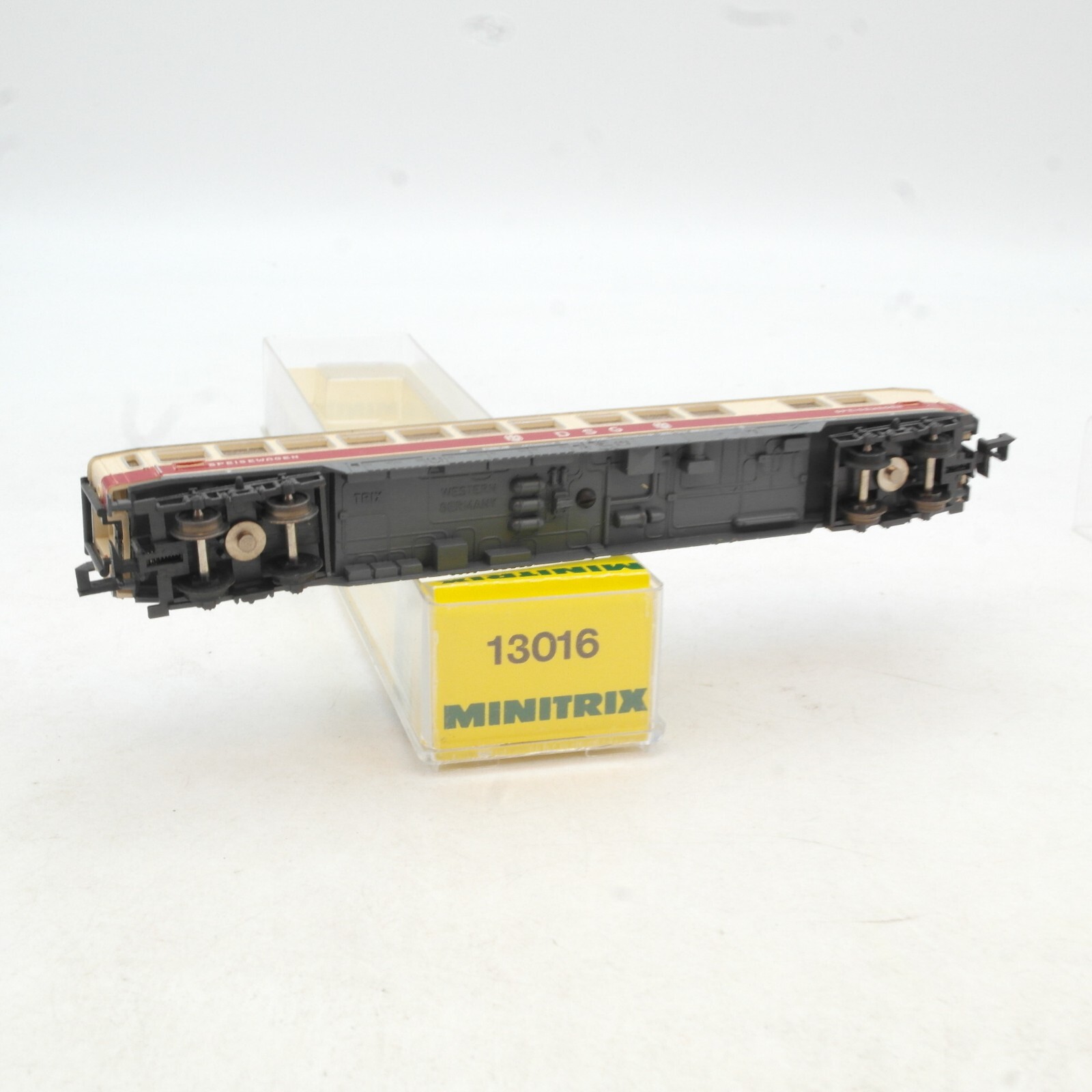 Minitrix N TEE Speisewagen der DRG in EVP RG1316 – Bild 4