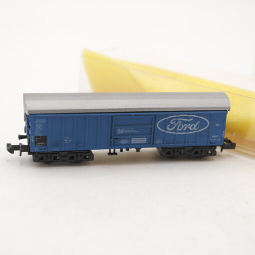 Minitrix N gedeckter Güterwagen Ford in EVP RR2240 – Bild 3