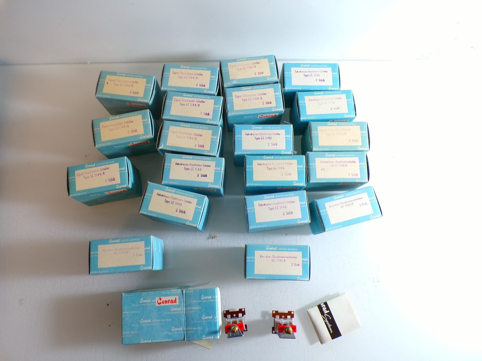 Modellbau Konvolut Drucktaster Schalter siehe Foto PK2229 o.