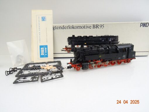 Piko H0 5/6332 Dampflok BR 95 0028-1 der DR in OVP JL237