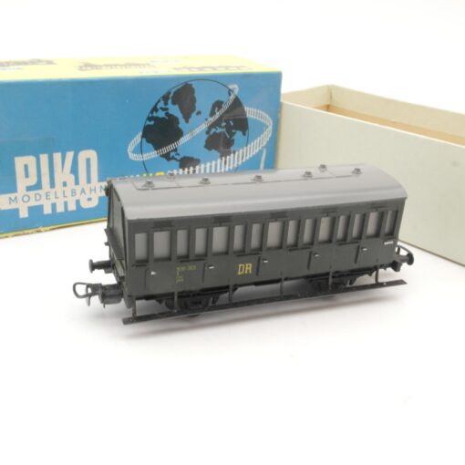 Piko H0 Personenwagen 530-303 der DR in OVP RR1502
