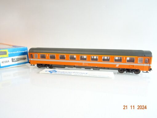Roco 4236A Personenwagen 1.Kl. der ÖBB in OVP PR4066