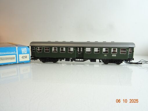 Roco H0  4250 Umbauwagen 2.Kl. der DB in OVP BH371
