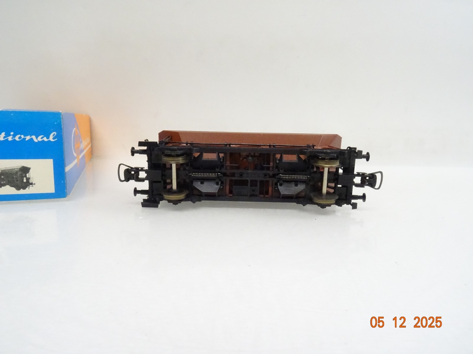 Roco H0 4335B Seitenentladewagen der DB in OVP BH1687 – Bild 4