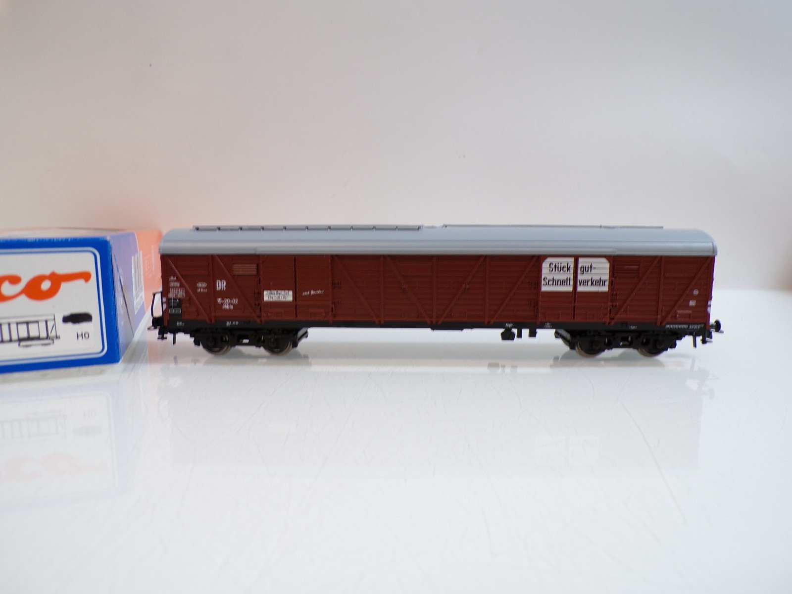 Roco H0 47046 ged. Güterwagen Stückgut Schnellverkehr der DR in OVP BH1953 – Bild 3