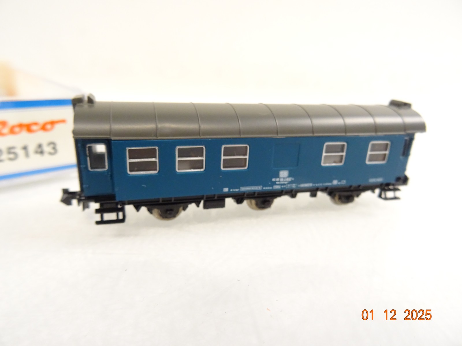 Roco N 25143 Wohn-Schlafwagen der DB in OVP RR5129 – Bild 3