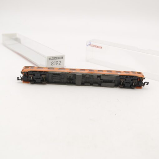 Roco N Personenwagen 1./2. Klasse 61 81 30-70 035-3 der ÖBB in EVP RR2144 – Bild 4