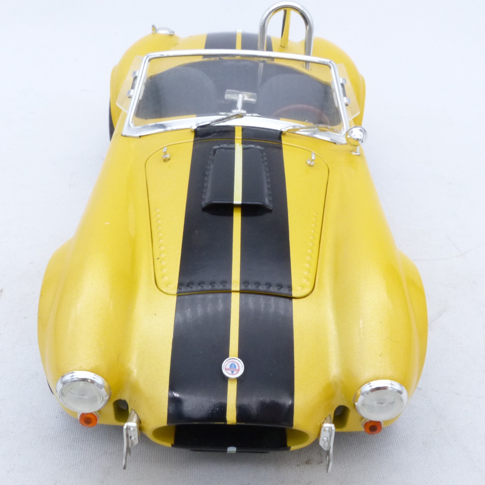 Shelby Collectibles Inc. 1:18 Shelby Cobra 427 S/C gelb/schwarz in Tüte o EX8441