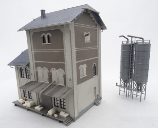 Spur H0 Industriegebäude mit Silo aus Anlagenrückbau, siehe Bilder RR100 o. – Bild 4