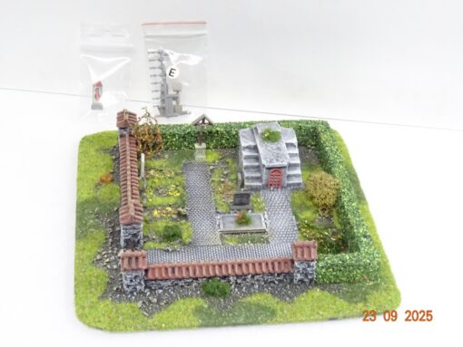 Spur H0 / TT Handarbeitsmodell Friedhof ca. 205 x 205 mm in OVP JL3124