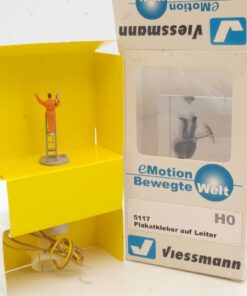 Viessmann H0 1517 Plakatkleber auf Leiter in OVP RG3879