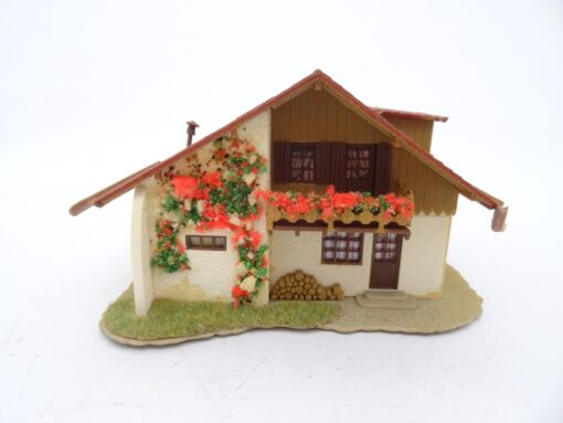 Vollmer H0 13139 Wohnhaus aus Anlagerückbau, siehe Foto RR370 o.