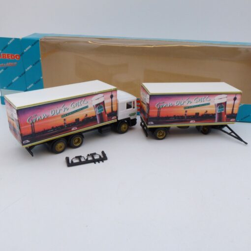 Albedo / Herpa 1:87 Nr.: 200312 MAN F90 Hängerzug Gönn Dir´n Gatz, in OVP EB105 – Bild 3