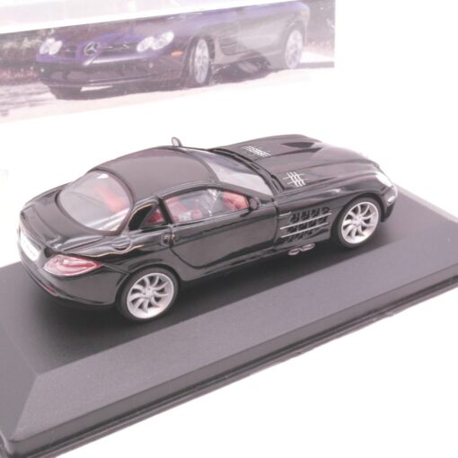 Altaya 1:43 Mercedes Benz SLR McLaren 2004 in PC Box RT8489 – Bild 3