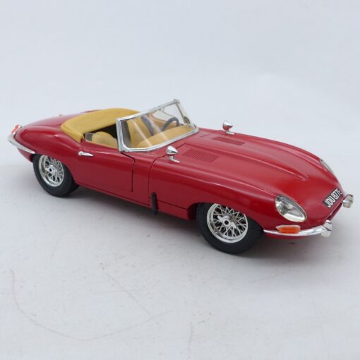 Bburago / Burago 1:18 3016 Jaguar E Cabrio rot siehe Bilder o. EX6691 – Bild 3