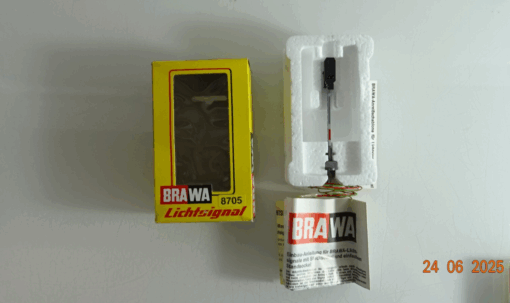 Brawa H0 8705 Lichtsignal siehe Foto in OVP CK8915