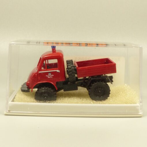 Brekina 1:87 39053 MB Unimog U 402 Feuerwehr Berlin in OVP EX7291 – Bild 4