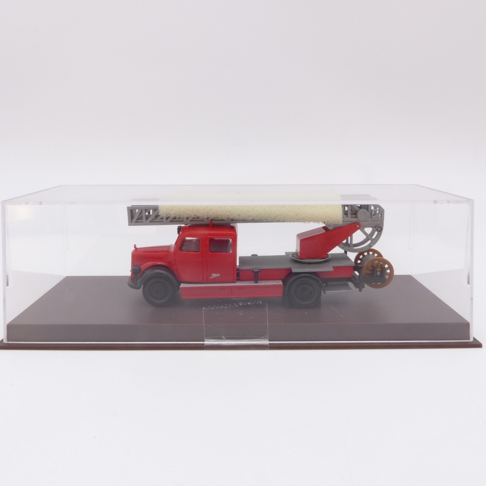 Brekina 1:87 4030 Mercedes Benz 311 Drehleiter der Feuerwehr in OVP EX8198 – Bild 4