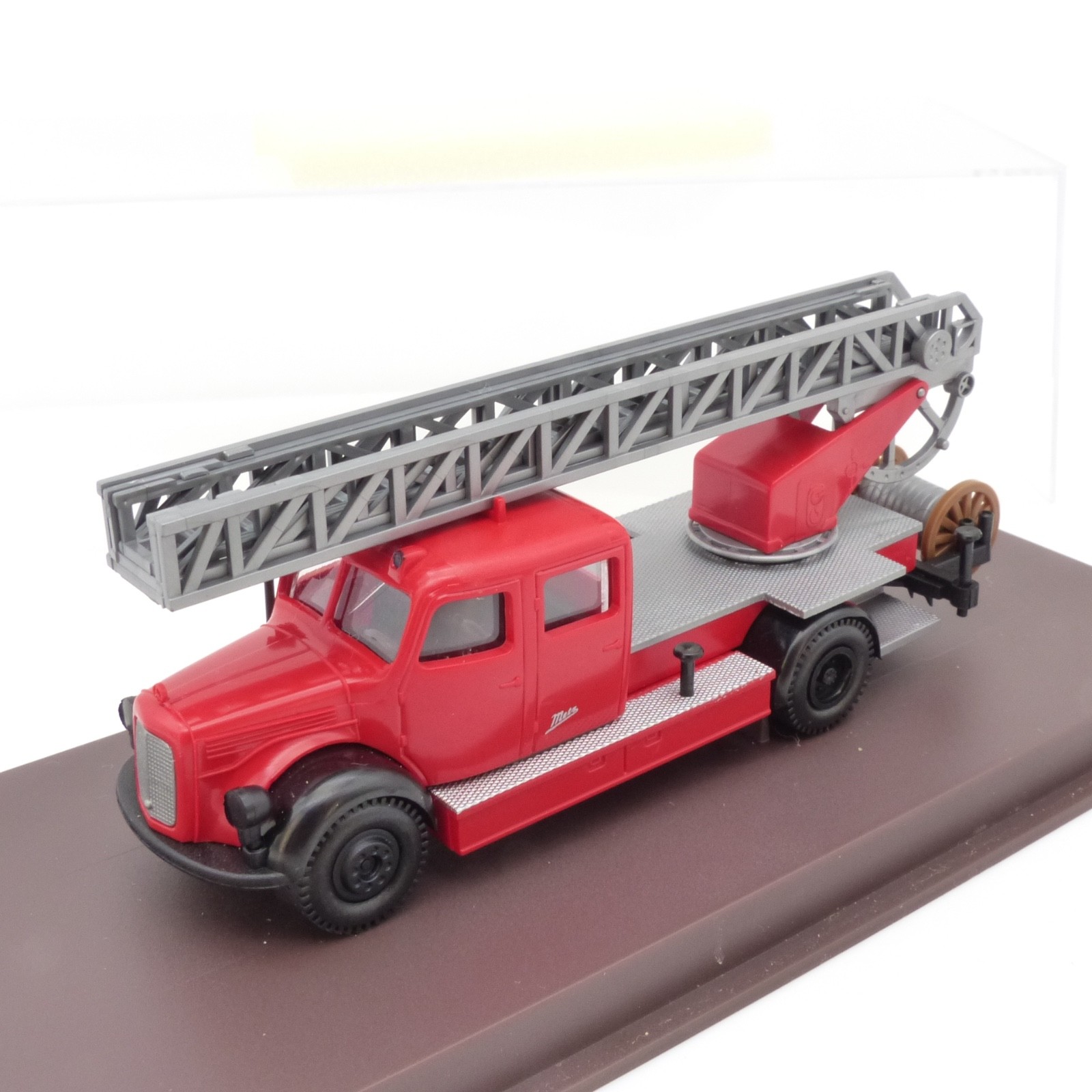 Brekina 1:87 4030 Mercedes Benz 311 Drehleiter der Feuerwehr in OVP EX8198