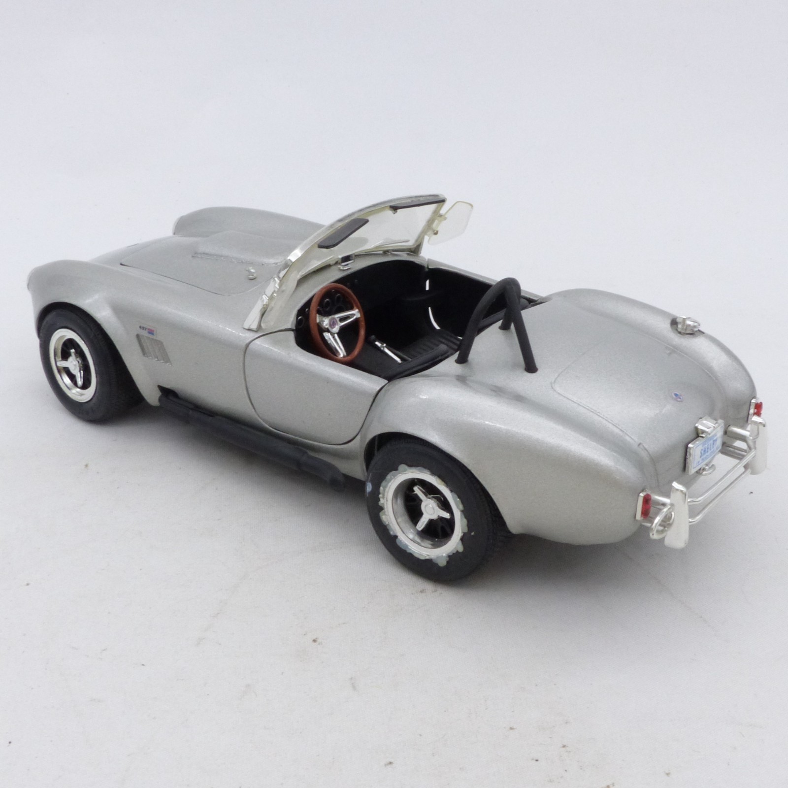 ERTL 1:18 Shelby Cobra 427 S/C silber/metallic in Tüte siehe Bilder o. EX8418 – Bild 4