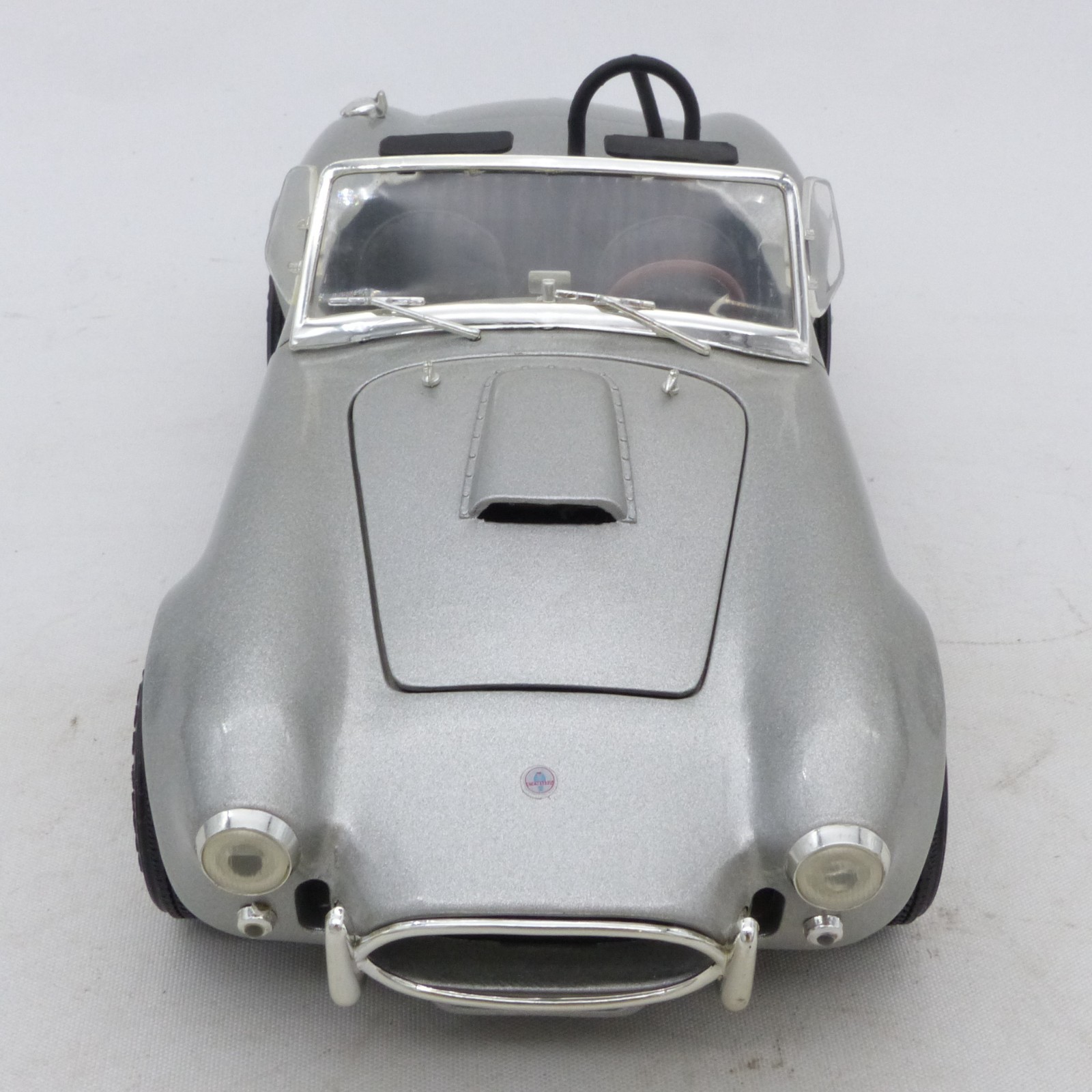 ERTL 1:18 Shelby Cobra 427 S/C silber/metallic in Tüte siehe Bilder o. EX8418