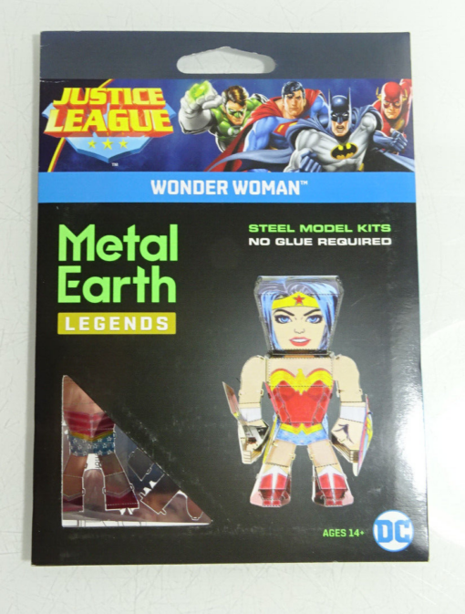 Fascinations Metall Earth Legends Bausatz 3 D Figur Wonder Woman in OVP AR8179