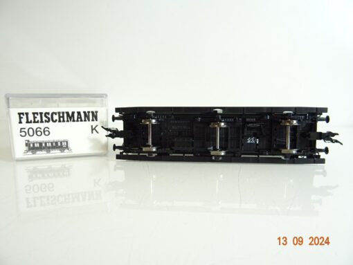 Fleischmann H0 5066 Abteilwagen 2.Kl. der DB neuwertig in OVP PR2709 – Bild 4