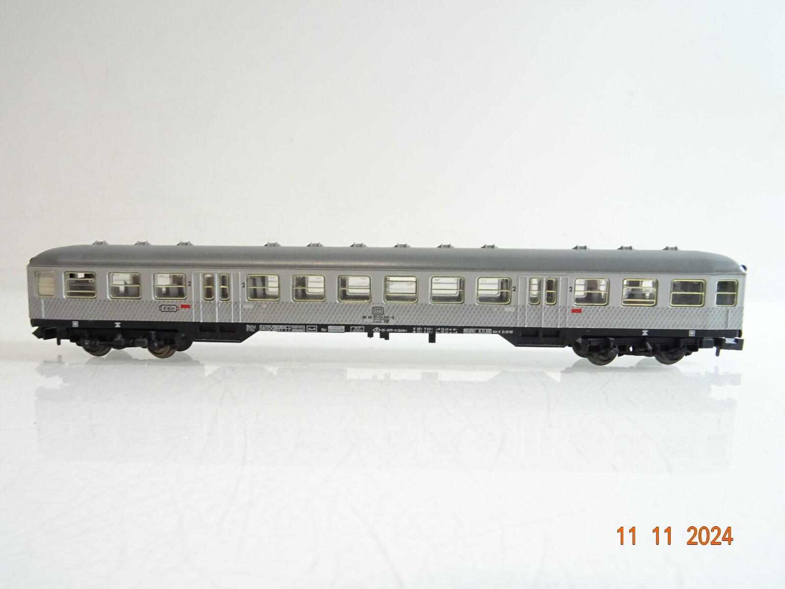 Fleischmann N Nahverkehrswagen Silberling 2. Kl. der DB PR3826 o. – Bild 3