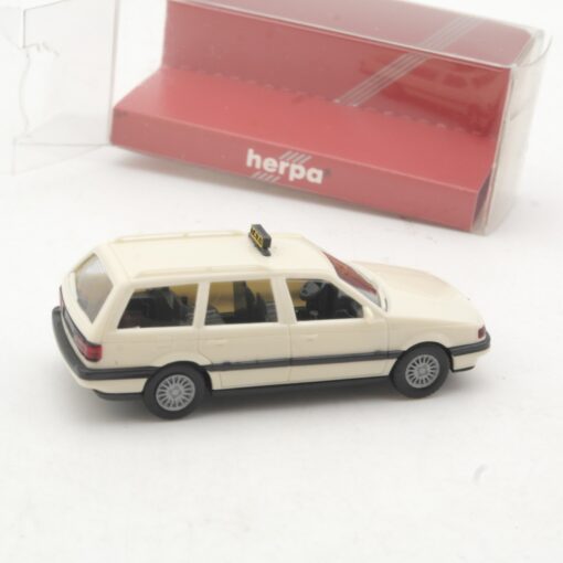 Herpa 1:87 041317 VW Passat Variant Taxi in OVP RR3231 – Bild 3