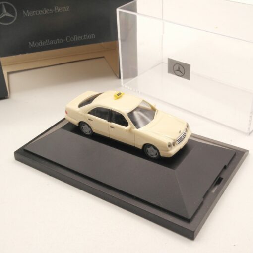 Herpa 1:87 Mercedes-Bent Taximodell E-Klasse neuwertig in OVP ER9130 – Bild 3
