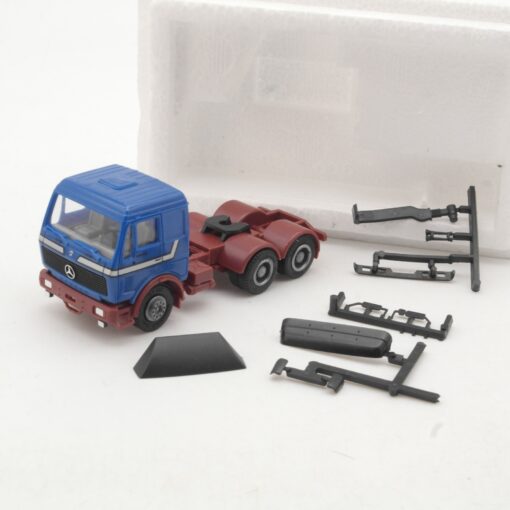 Herpa 1:87 Mercedes MB 2638 Zugmaschine in Box RR880