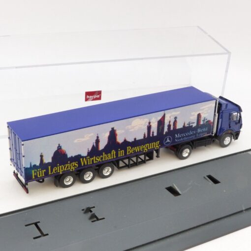 Herpa 1:87 Mercedes SK Sattelzug Niedelassung Leipzig, in PC-Box EB8630 – Bild 3
