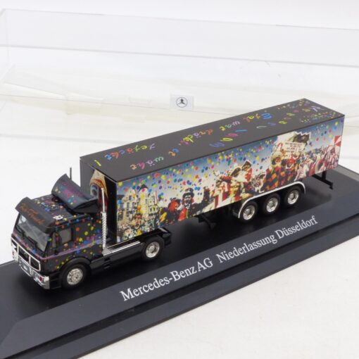 Herpa 1:87 Mercedes SK Sattelzug Niederlassung Düsseldorf, in PC-Box EB8637